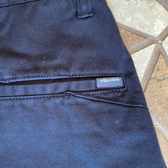 Volcom Twill Shorts Size 28 - Picture 6 of 7